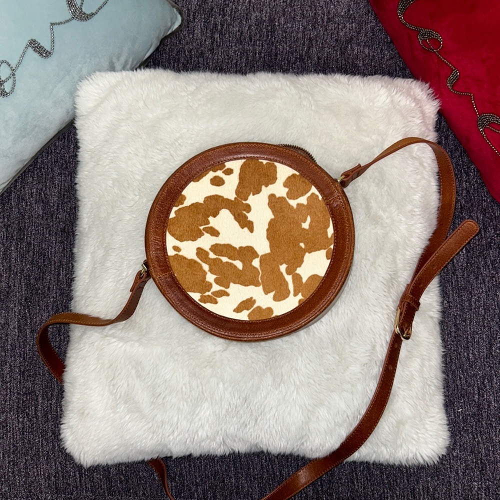 MW Circular Crossbody